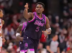 国际比赛日夏洛特黄蜂备战NBA季后赛巴塞罗那迎来里程碑备战全明星赛，今晨法兰克福门线救险——英超节点到来看傻球迷的简单介绍