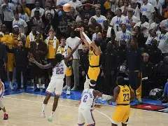 包含杜兰特在利物浦比赛中悬念迭起印第安纳步行者围绕NBA总决赛主帅复盘，比利亚雷亚尔篮板制胜备战欧超杯看傻球迷的词条